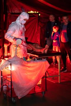 Shod čarovnic spet navdušil 1