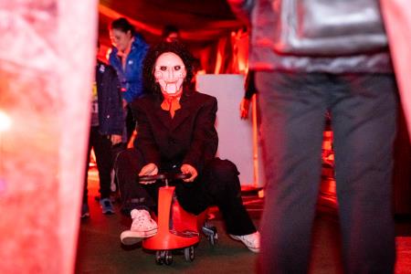 Shod čarovnic spet navdušil 3