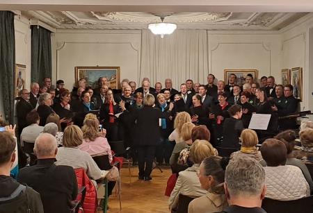 Območna revija odraslih pevskih zborov 10