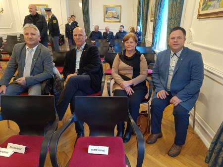 Podžupan Občine Dravograd skupaj s svetniki Občine Dravograd na regijski proslavi ob dnevu Civilne zaščite