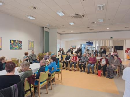 Oskrbovanci na praznovanju gospe Krpač