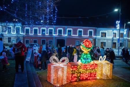 Fotokotiček na otvoritvi nabiralnika