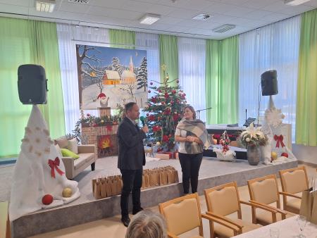 Župan gospod Preksavec in direktorica zavoda Koroški dom starostnikov, gospa Pavlinič Šoba 