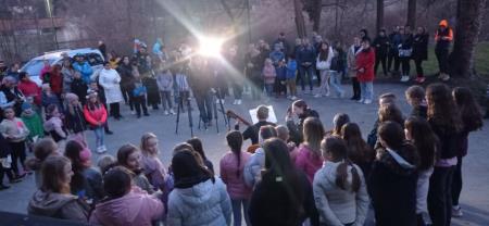 Udeleženci prireditve "Spuščanje Gregorčkov"