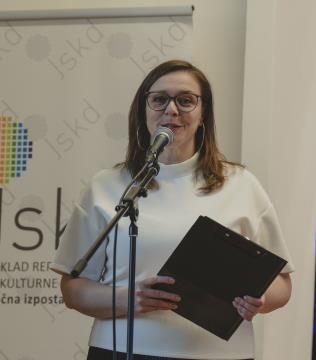 Povezovalka dogodka Katja Čevnik.