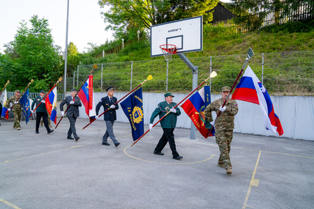 Prihod praporščakov