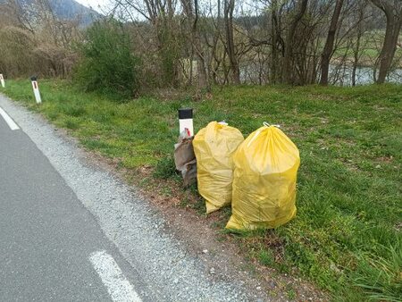 Zbrani odpadki v Šusnikovem klancu